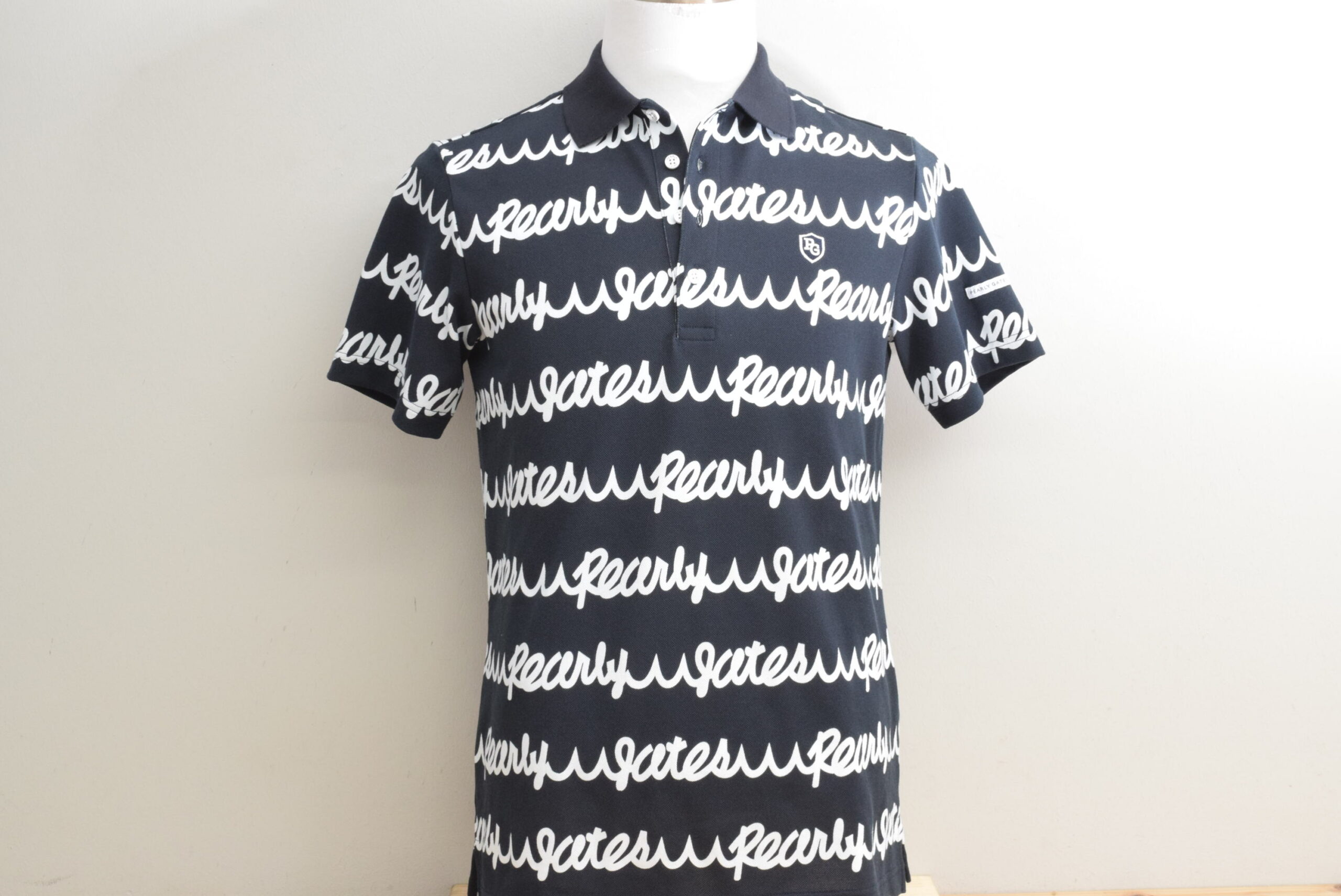 パーリーゲイツ メンズ ポロシャツ ブラック/ホワイト 波ロゴ柄 サイズ 